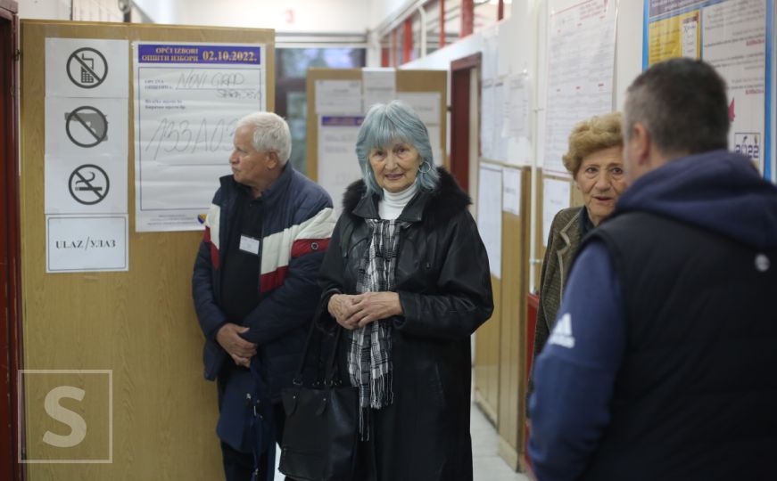 U Bosni i Hercegovini otvorena biračka mjesta