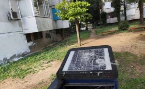 Vandalizam ponovo na djelu: U Mostaru demolirani parking aparati