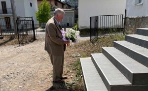 Pettigrew: Schmidt mora omogućiti spomenike žrtvama u Višegradu, Foči i Kalinoviku