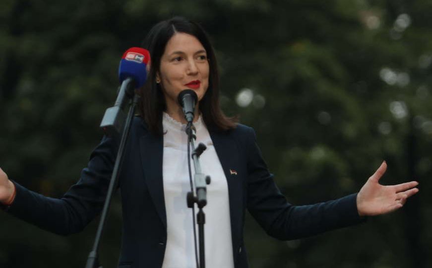 Jelena Trivić na protestima opozicije u Banjoj Luci: "Narod je jedino čega se vlast boji"