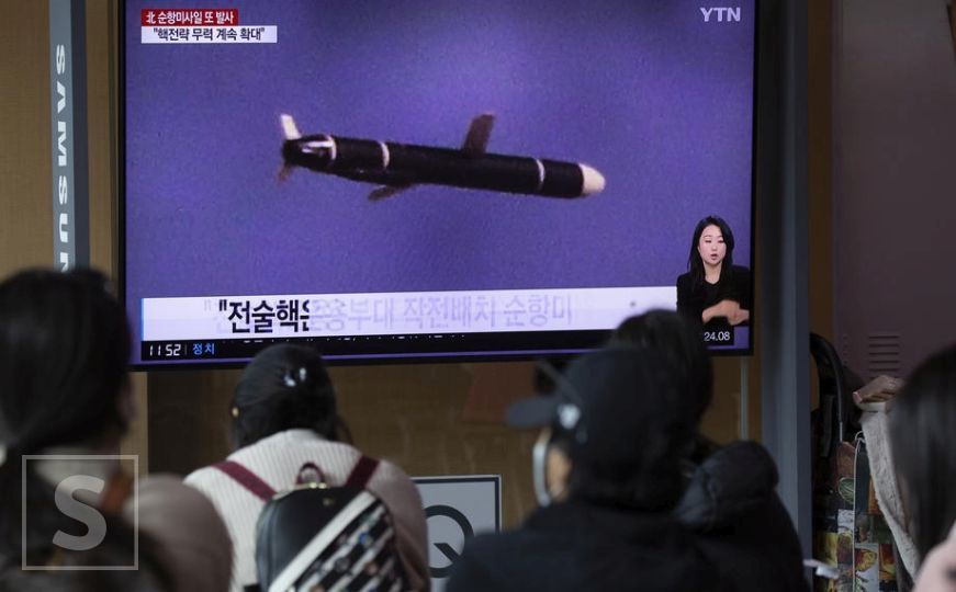 Vođa Sjeverne Koreje Kim Jong Un nadzirao testiranja dva projektila