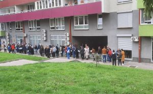 Velike gužve ispred Biroa za zapošljavanje u Sarajevu: Kako do pomoći od 100 KM