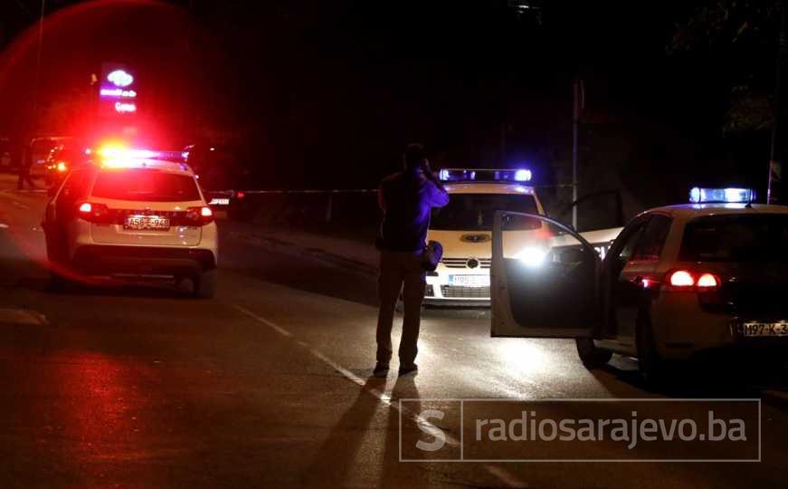 U toku velika potraga za vozačem: U centru Sarajeva udario pješaka i pobjegao