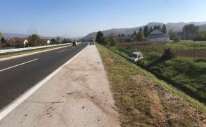 Saobraćajna nesreća na autoputu kod Sarajeva, dvije osobe zatražile ljekarsku pomoć