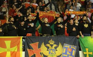 Prelijepe scene iz Skenderije: Crnogorski navijači pjevali 'Bosnom behar probeharao'