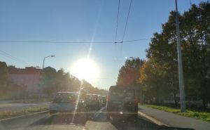 Lančani sudar četiri vozila u blizini stadiona na Grbavici