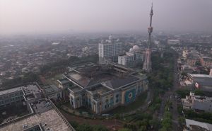Urušila se kupola velike džamije u Džakarti