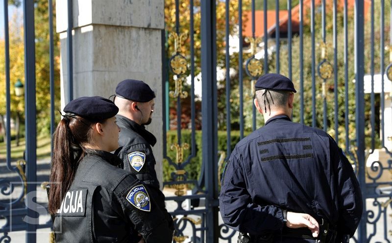 Policija na više lokacija u Zagrebu: "Vojska Strelkova i Limonova" poslala dojave o bombama?!