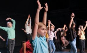 Predstava za djecu 'Dobro drvo' uskoro u Pozorištu mladih: Prihod od ulaznica ide za udruženje EDUS