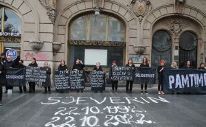 Beograd: “Žene u crnom“ obilježile godišnjicu zločina nad Bošnjacima u Sjeverinu