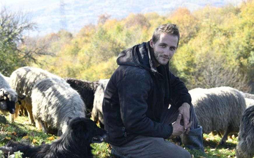 Ispovijest Ahmeda Husića, momka sa bosanske planine. Zarađuje 2.000 KM mjesečno