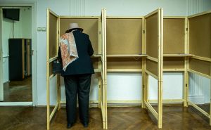 Incident na izborima u Crnoj Gori: Gurnuo glasačku kutiju i povrijedio članicu biračkog odbora
