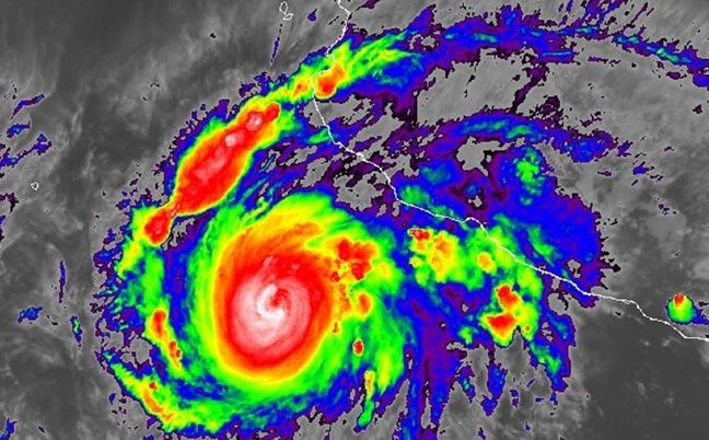 Uragan Roslyn poharao Meksiko, najmanje dvoje mrtvih