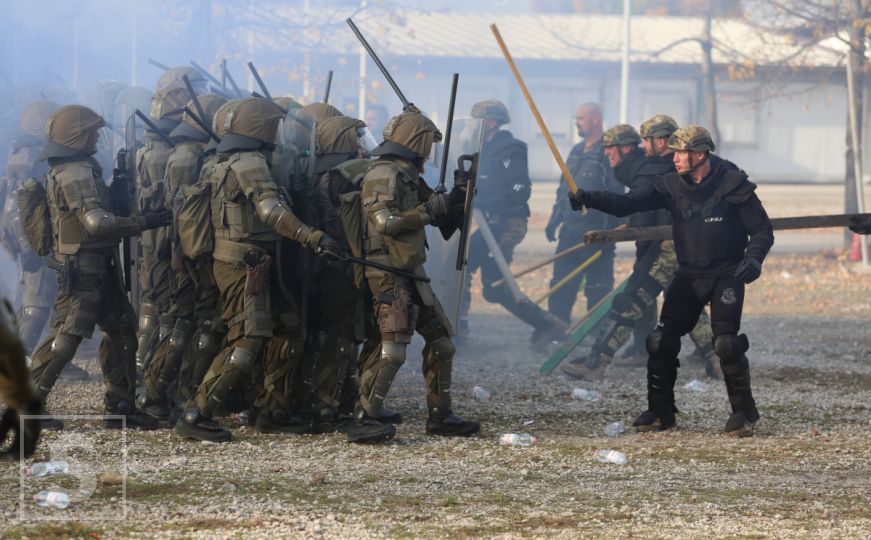 Pogledajte vojnu vježbu u Butmiru: Demonstrirana EUFOR-ova sposobnost na kopnu i zraku