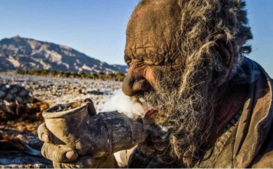 Preminuo pustinjak koji se nije okupao više od 60 godina