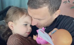 Edin Džeko objavio emotivnu fotografiju sa kćerkicom: "Tatina princeza, velika maza"