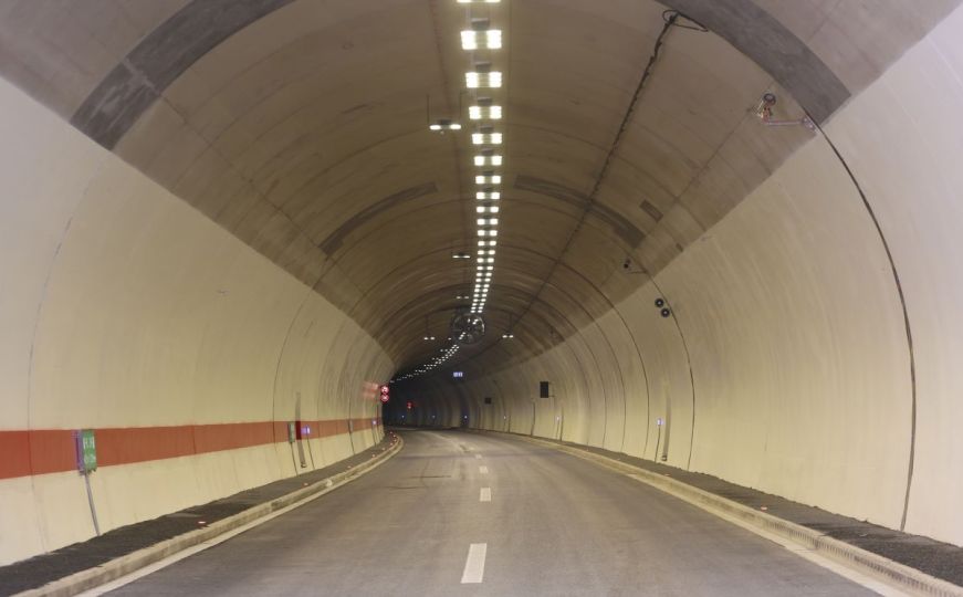 'Provozajte' se s nama novom dionicom autoputa od Tarčina do Bradine, ovako izgleda tunel Ivan
