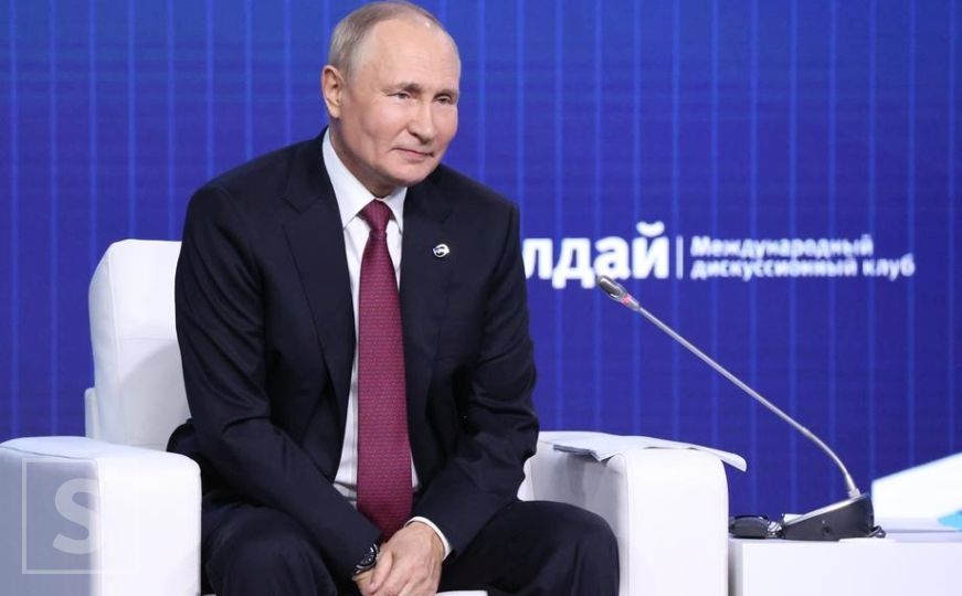 Vladimir Putin ispričao vic, dvoranom se prolomio smijeh: ‘Tata, tata, zašto je hladno?'