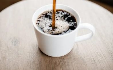 Uštedite novac, ali i vrijeme: Trikovi za brzo uklanjanje fleka od kafe