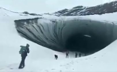 Komad leda usmrtio turistu u argentinskoj špilji; kamere zabilježile tragični trenutak