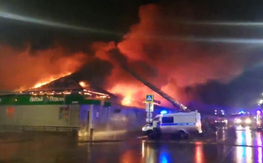 Strašan požar 'progutao' ruski noćni klub: Evakuirano 250 ljudi, smrtno stradalo 15 osoba