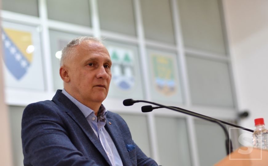 Haris Vranić: U Kantonu Sarajevo počinje vakacinacija HPV vakcinama, na raspolaganju 1.689 doza