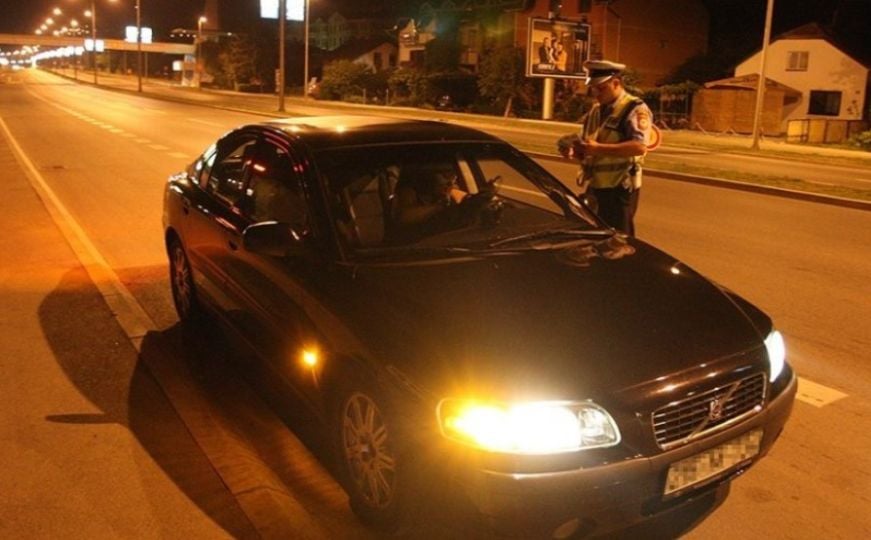 Policija oduzela vozilo od Sarajlije zbog astronomskog duga za kazne