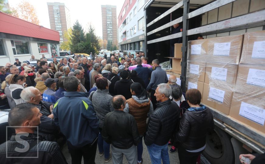 Ogromne gužve: Uručeno 200 paketa socijalno ugroženim građanima u Općini Novo Sarajevo