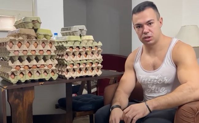 Srbijanski youtuber pojeo 300 jaja u 10 dana pa objavio nalaze kompletne krvne slike