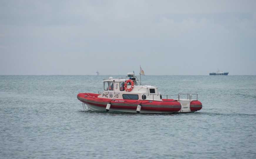SAD: U prevrtanju čamca utopile se četiri osobe, pet nestalo