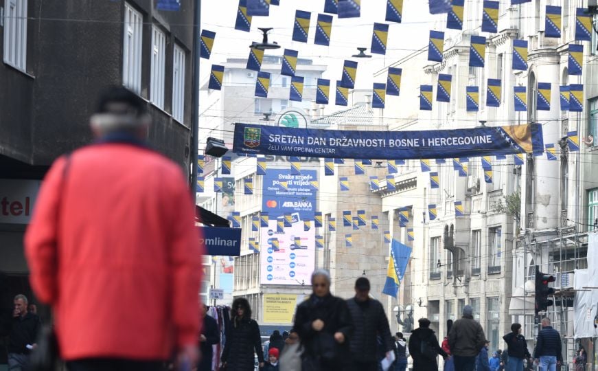 Sarajevo u prazničnom ruhu dočekuje Dan državnosti BiH