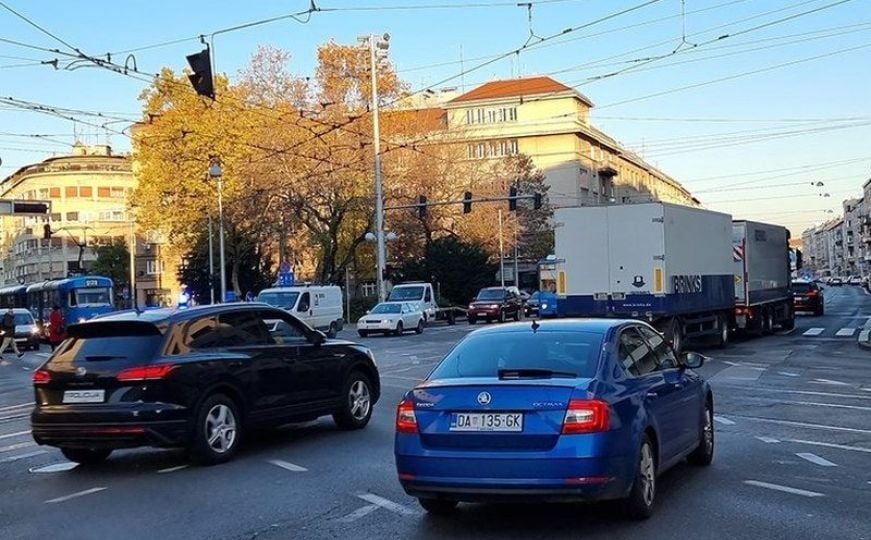 Strogo čuvani američki kamioni dovezli eure u Zagreb