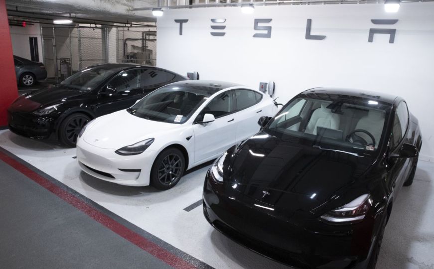 Tesla povlači više od 67.000 vozila u Kini