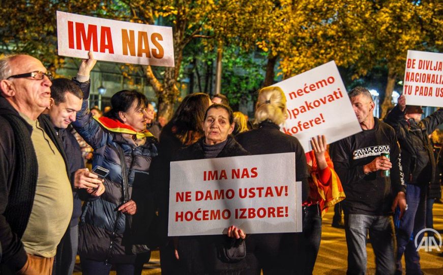 Protesti u Podgorici: Ne damo te Crna Goro!