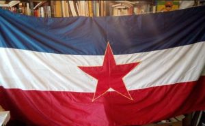 Muškarac u Hrvatskoj objesio zastavu Jugoslavije na kući: Komšije zvale policiju