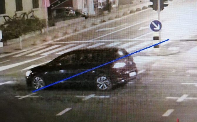 Potraga u Splitu: Vozač Golfa namjerno udario policajca i pobjegao