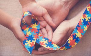 Autizam i mentalno zdravlje: Šta kad ti dijagnozu postave u 60. godini