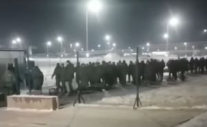 Regrutovane ruske trupe navodno izlaze iz vojne baze u znak protesta protiv Vladimira Putina