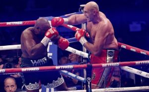 Pogledajte brutalne udarce kojima je Tyson Fury 'uništio' Chisoru i odbranio titulu