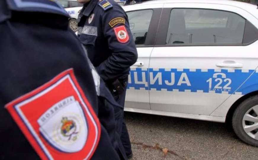 Teška saobraćajna nesreća kod Prijedora: Četiri osobe povrijeđene