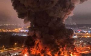 Veliki požar zahvatio trgovački centar u Moskvi: Jedna osoba poginula u eksploziji zgrade