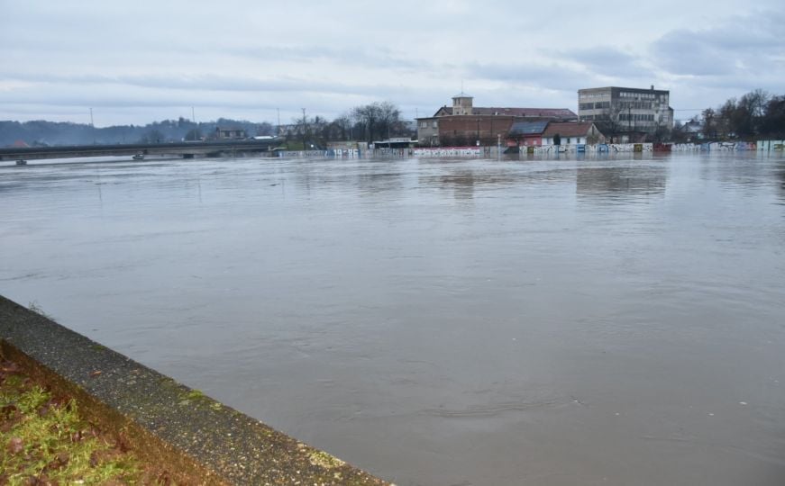 Poplave u Karlovcu: Vodostaj rijeka Kupe i Korane raste, na snazi vanredne mjere