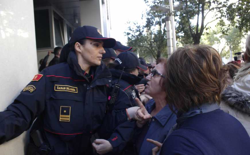 Škole širom Crne Gore ponovno evakuirane zbog dojave o bombi