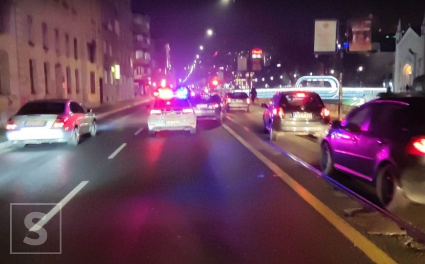 Saobraćajna nesreća u centru Sarajeva: Policija na terenu