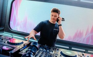 Fedde Le Grand - Let The Groove Be