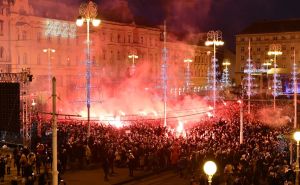 Zagreb: Spektakularna proslava navijača nakon pobjede Vatrenih
