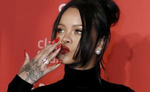 Slatka beba: Rihanna prvi put pokazala svog sina