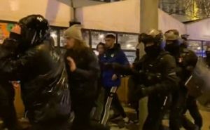 Veliki neredi na ulicama Francuske: Policija se obračunala sa navijačima, ima povrijeđenih