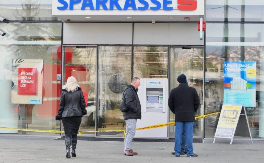 Šta se događa u Sarajevu: Na adrese više banaka stigle dojave o postavljenim bombama