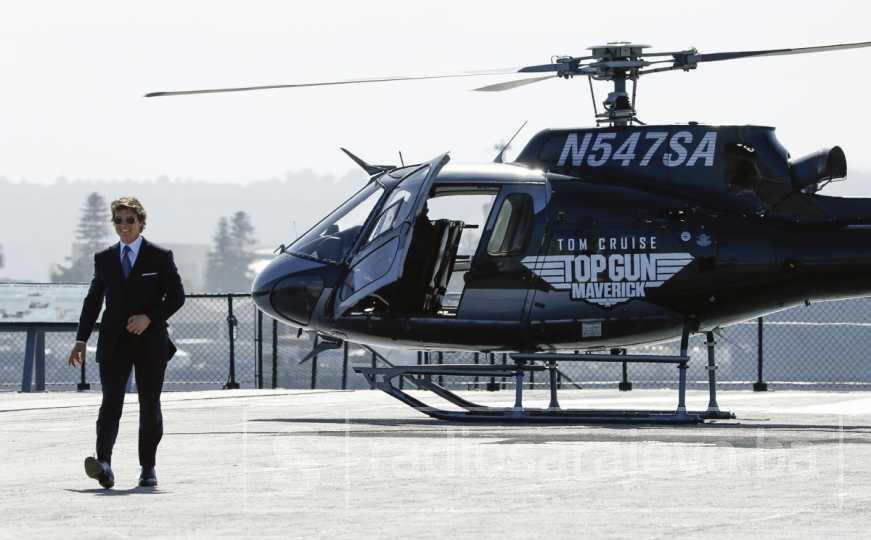 Tom Cruise skokom iz aviona se zahvalio fanovima